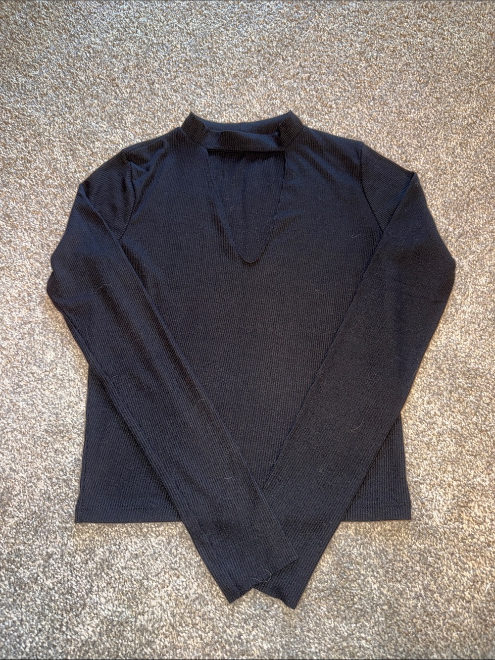 Women’s Black Long-Sleeve Ribbed V-Neck Top
